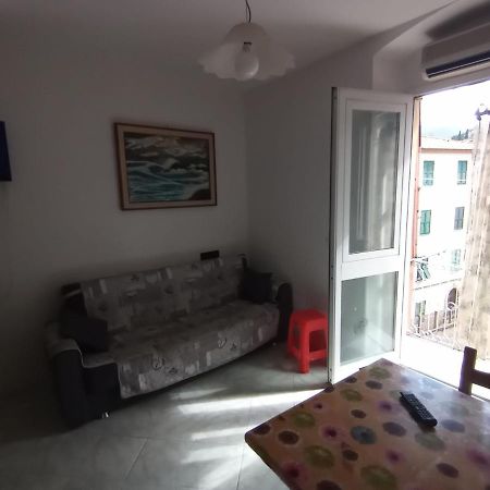 Apartamento Casa Albarosa, 10 Min Walk Train Station, Free Parking. La Spezia Exterior foto
