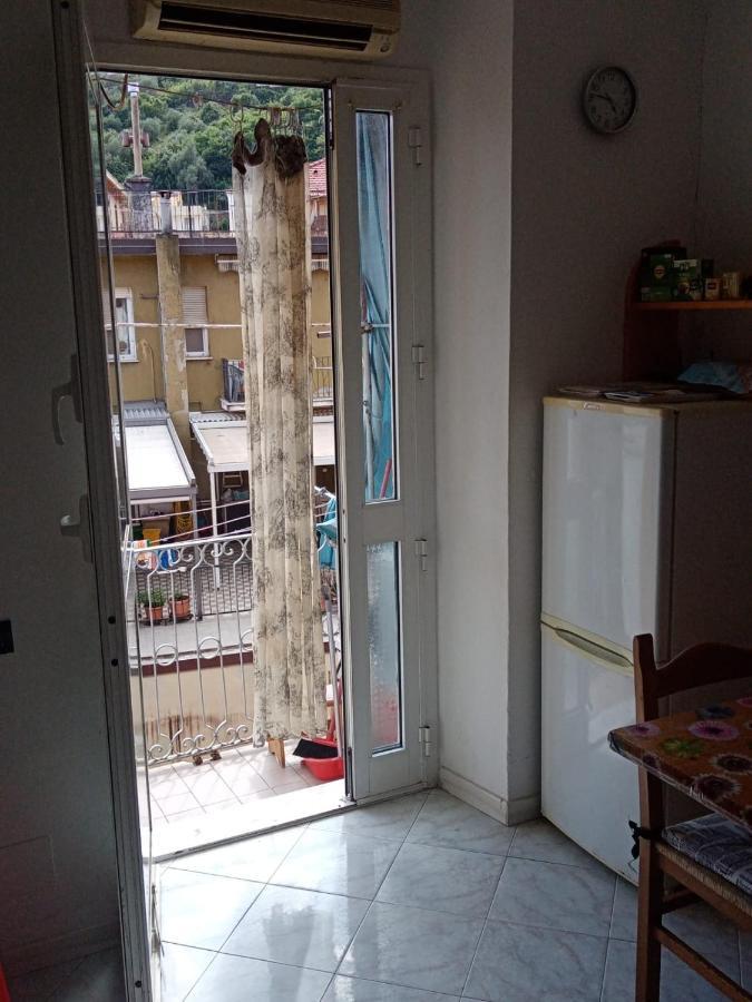 Apartamento Casa Albarosa, 10 Min Walk Train Station, Free Parking. La Spezia Exterior foto