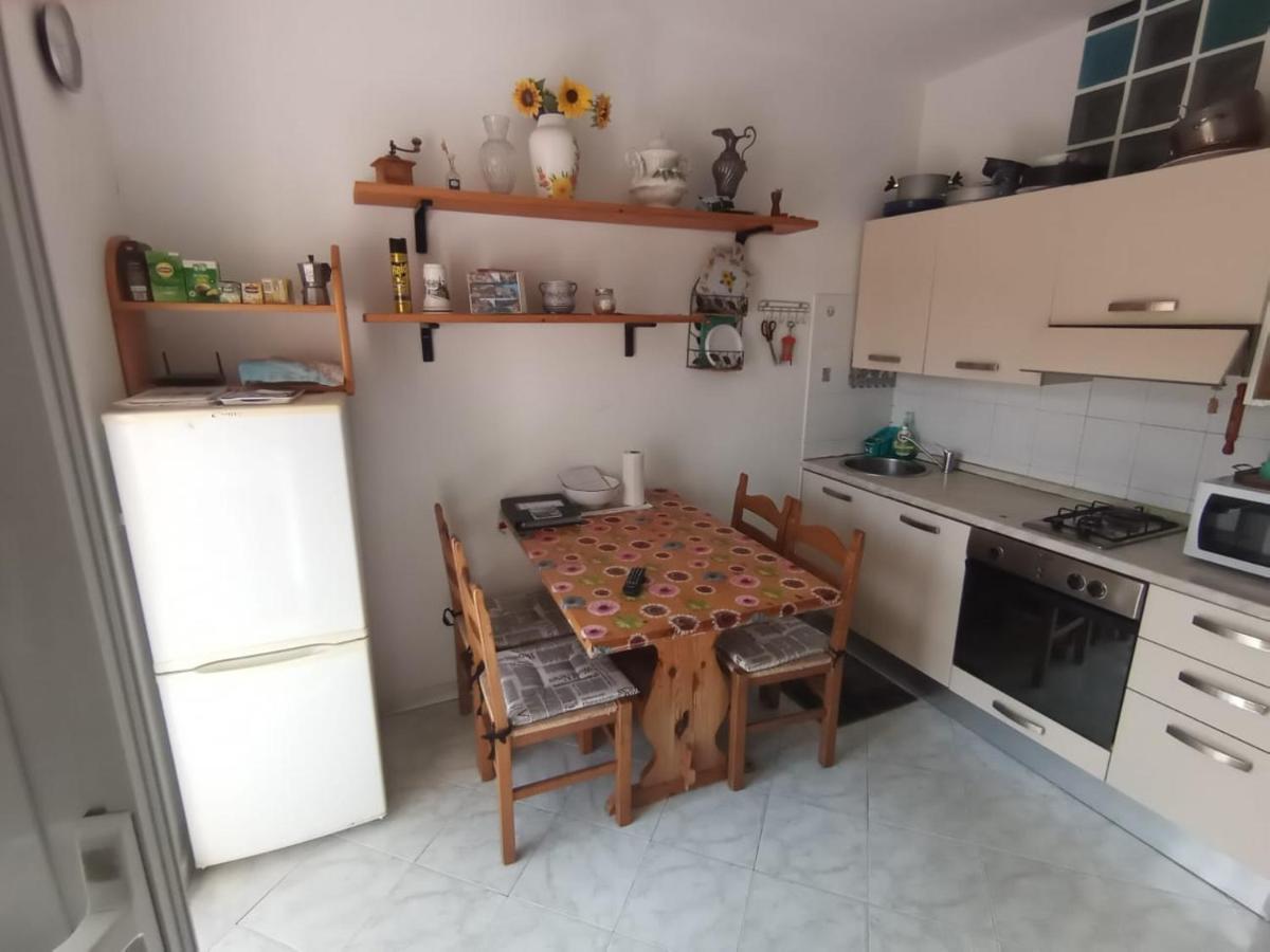 Apartamento Casa Albarosa, 10 Min Walk Train Station, Free Parking. La Spezia Exterior foto
