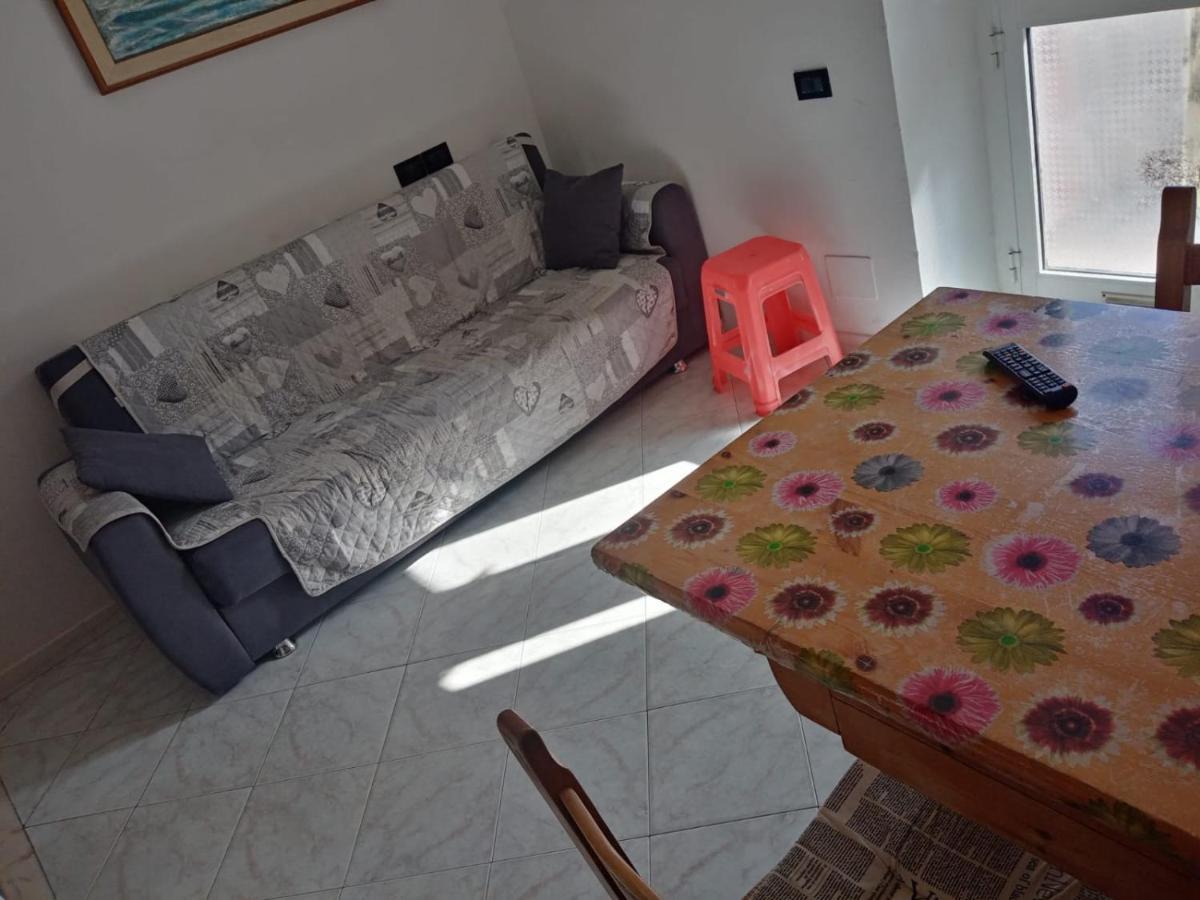 Apartamento Casa Albarosa, 10 Min Walk Train Station, Free Parking. La Spezia Exterior foto